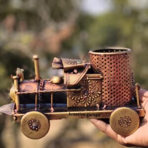 Metal Engine Train Pen Stand 20 cm (Pack of 1) – Vintage Desk Organizer, Antique Style Pencil Holder | Rustic Gold Brown Decorative Piece for Home Decor, Study Table, Office, Gifting